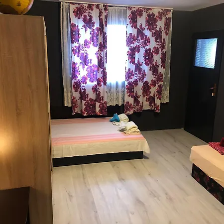 Surf House Rose I Po3a L بيت ضيافة 3*
