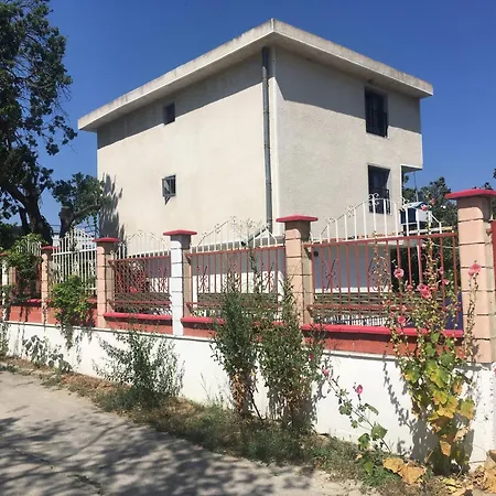 Surf House Rose I Po3a L بيت ضيافة 3*