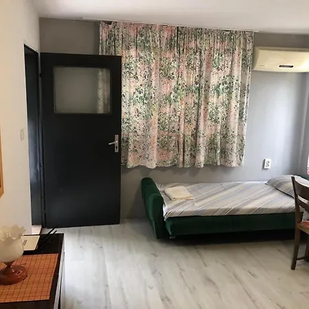 بيت ضيافة Surf House Rose I Po3a L 3*