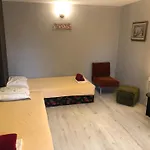 Surf House Rose I Po3a L Pensjonat