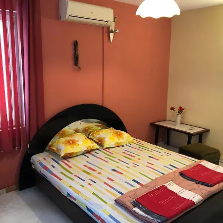 Surf House Rose I Po3a L Konukevi
