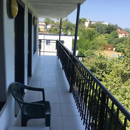 Surf House Rose I Po3a L Goldstrand