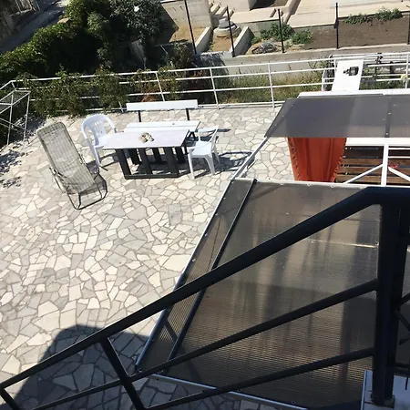 בית הארחה Surf House Rose I Po3a L