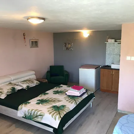 Surf House Rose I Po3a L