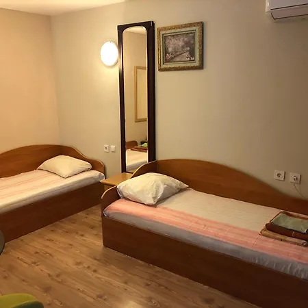Surf House Rose I Po3a L Golden Sands