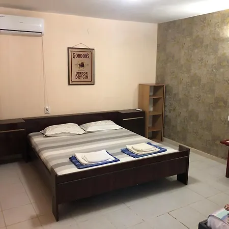 Pensión Surf House Rose I Po3a L Golden Sands