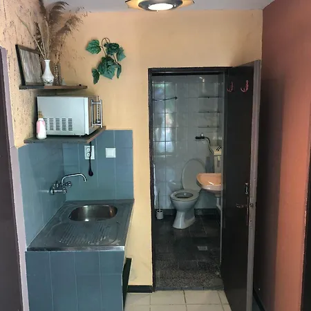 בית הארחה Surf House Rose I Po3a L