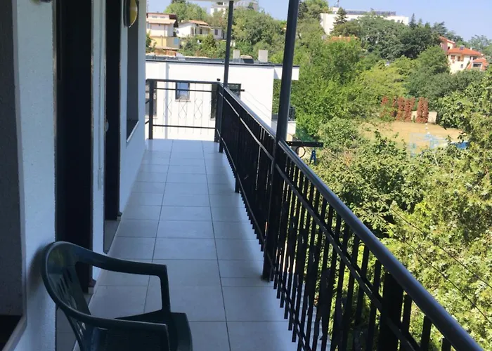 Surf House Rose I Po3a L Pensiune Nisipurile de Aur